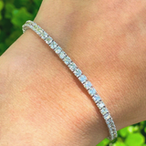 Bratara tennis din aur cu diamante naturale de 5.00 ct