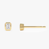 Cercei din aur cu diamante solitaire Emerald cut de 0.24 ct.