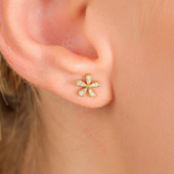 Cercei din aur cu diamante de 0.10 ct model floare