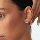 Cercei din aur in forma de inima deschisa cu diamante de 0.12 ct.