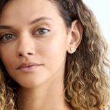 Cercei din aur in forma de inima cu diamante de 0.14 ct.