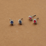 Cercei din aur in forma de floare cu safir natural si diamante