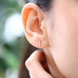 Cercei din aur cu diamante model bara de diamante