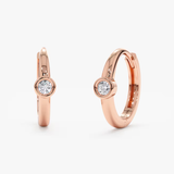 Cercei din aur rotunzi cu diamante de 0.07 ct