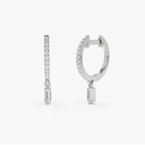 Cercei din aur rotunzi cu diamante model Thin Baguette