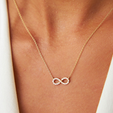 Colier din aur si simbol INFINIT cu diamante