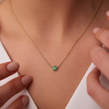 Colier din aur cu smarald natural si diamante in forma de floare