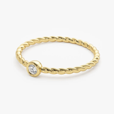 Inel din aur cu diamant rotund solitaire 0.10 ct model twisted band