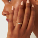 Inel din aur cu diamante in forma de floare de 0.10 ct.