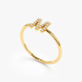 Inel din aur cu litera si diamante de 0.10 ct