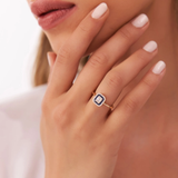 Inel din aur cu safir natural albastru rotund si diamante