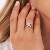 Inel din aur cu safir natural albastru rotund si diamante