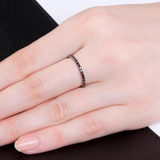 Inel din aur cu diamante negre Eternity de 0.85 ct