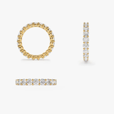 Inel din aur cu diamante Eternity de 2.40 ct.