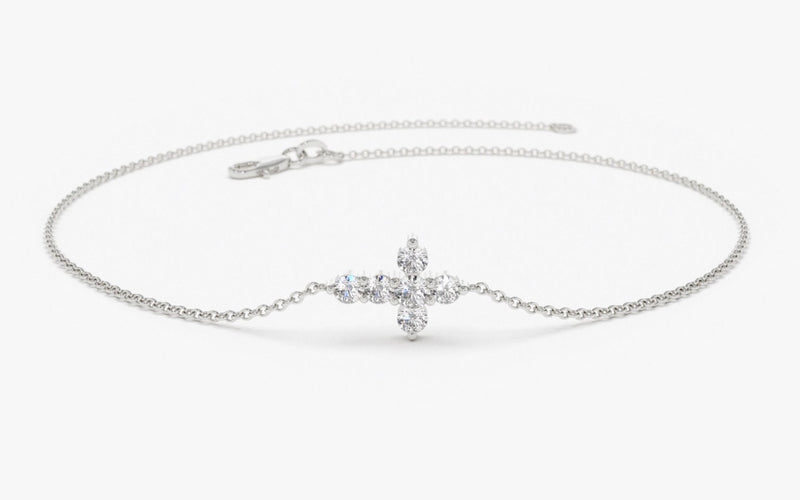 Bratara din aur cu simbol cruce si diamante de 0.21 ct