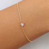 Bratara din aur cu diamante in forma de stea