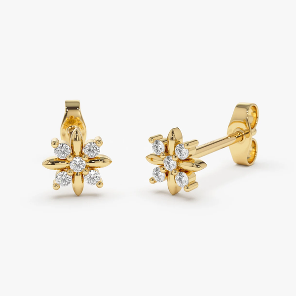 Cercei din aur cu diamante de 0.10 ct cu design floral