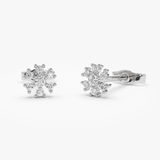 Cercei din aur in forma de floare cu diamante de 0.18 ct