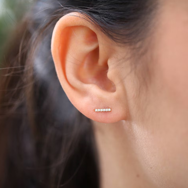 Cercei din aur cu diamante model bara de diamante