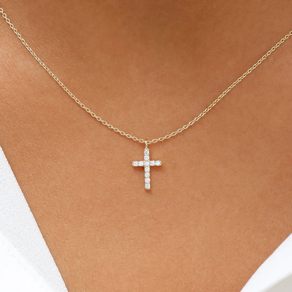 Colier din aur cu cruce si diamante de 0.11 ct