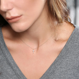 Colier din aur cu cruce si diamante de 0.11 ct