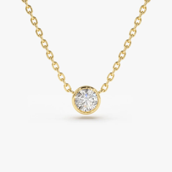 Colier din aur cu diamant solitaire rotund de 0.08 ct