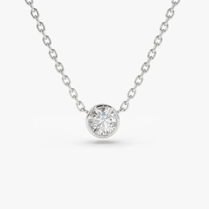 Colier din aur cu diamant solitaire rotund de 0.08 ct