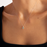Colier din aur cu smarald natural si diamante in forma de floare