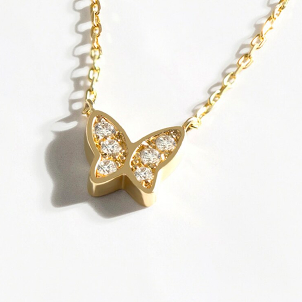 Colier din aur in forma de fluture cu diamante