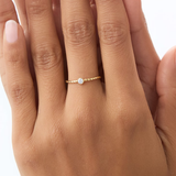 Inel din aur cu diamant rotund solitaire 0.10 ct model twisted band