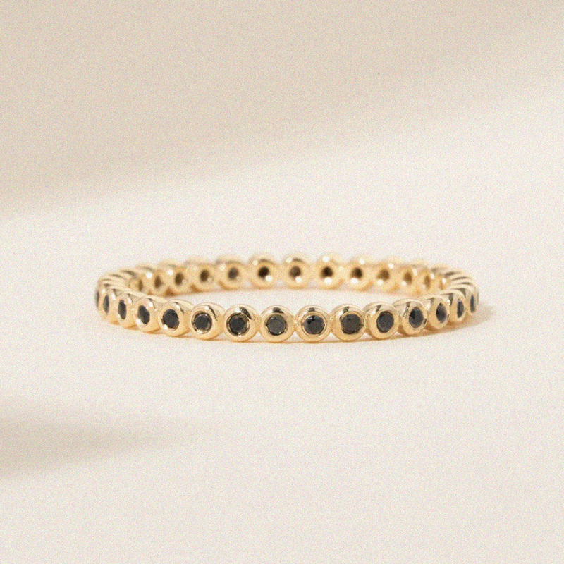 Inel din aur cu diamante negre Eternity de 1.2 mm