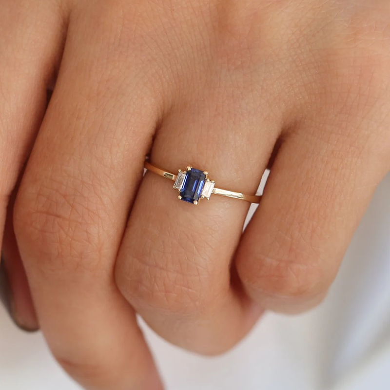 Inel din aur cu safir natural octogon si diamante naturale