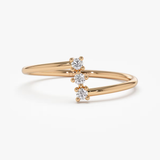 Inel din aur cu trei diamante de 0.08 ct