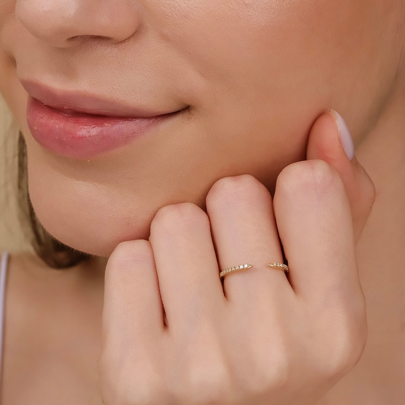 Inel din aur deschis cu diamante