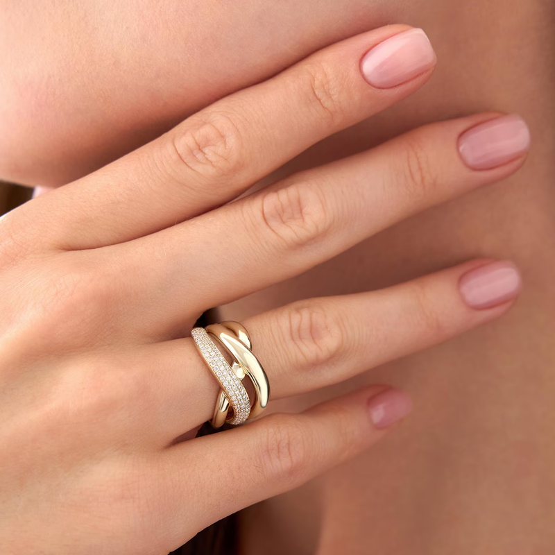 Inel din aur impletit cu diamante