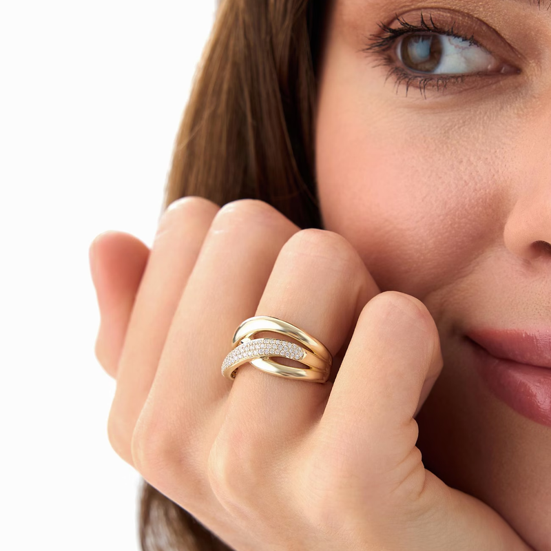 Inel din aur impletit cu diamante